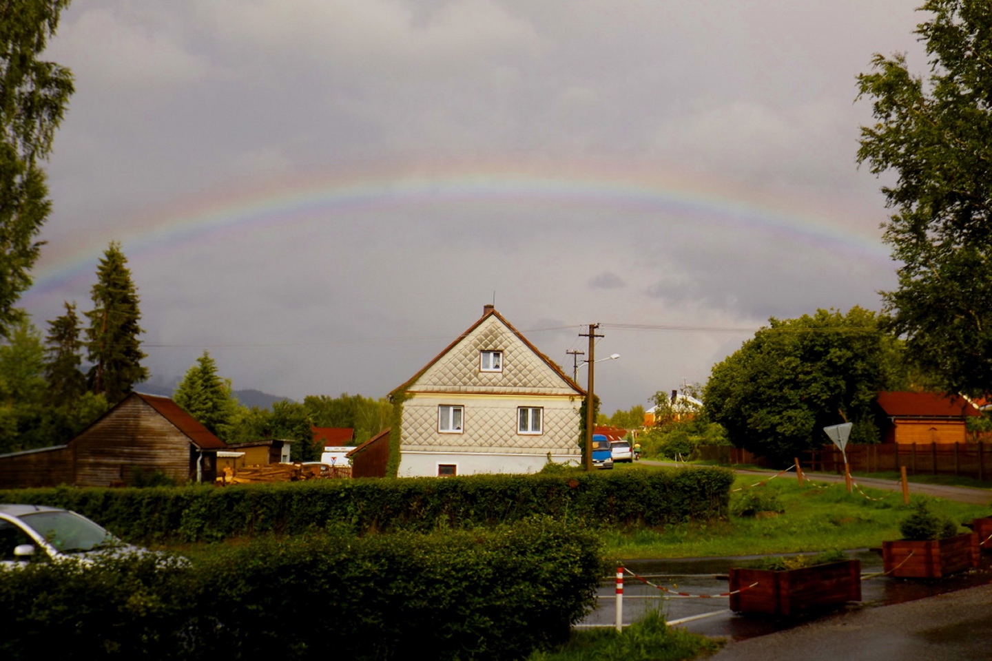 Regenbogen über Nová Pec